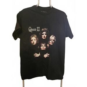 Queen - Queen II Official T-Shirt - Medium - $28 at Hot Topic  - New unisex NWOT